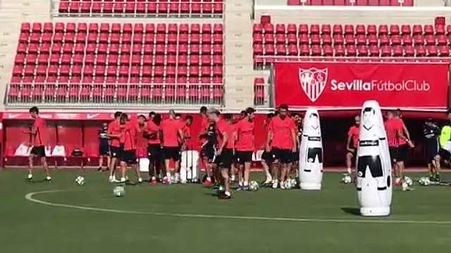 Último Entrenamiento del Sevilla antes de Viajar a Lagos de Pretemporada