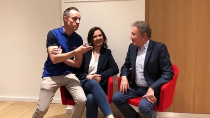 Michel Drucker sur le canapé rouge de "On Refait La Télé"