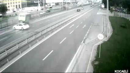 Trafik kazaları MOBESE kameralarında - SAKARYA /