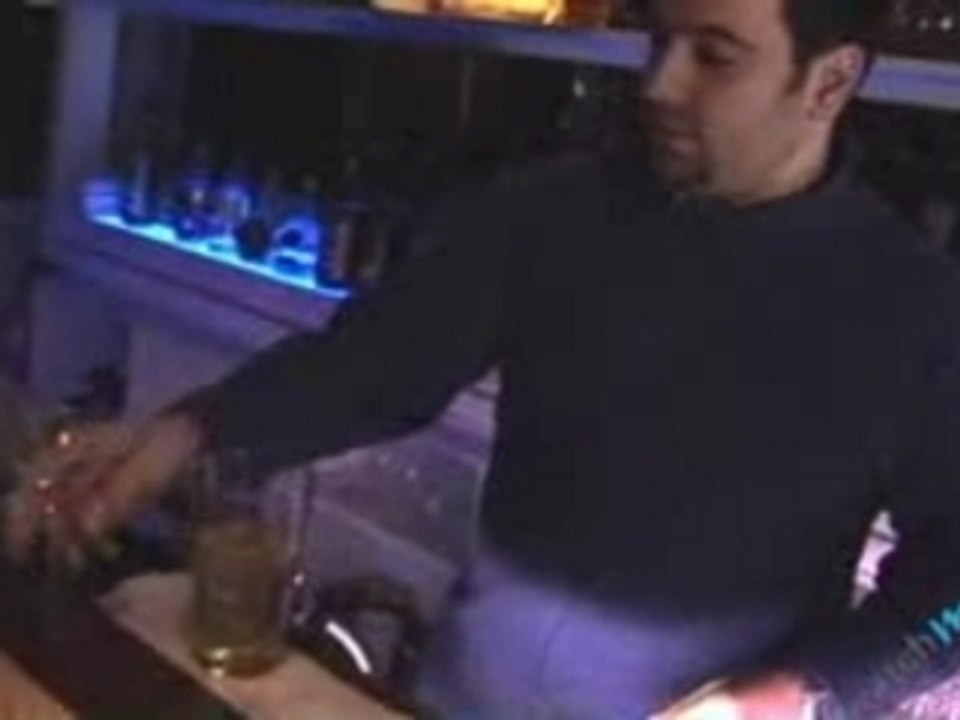 How to Make an Apple Martini