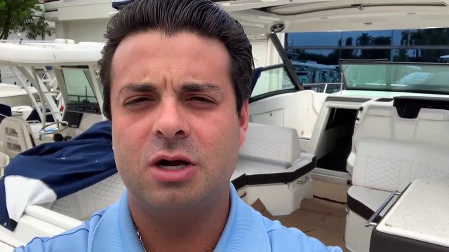 2019 Sea Ray 320 Sundancer Outboard for sale at MarineMax Pompano Beach