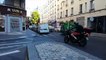 Quand motos et scooters prennent tous le trottoir rue Lally-Tollendal (Paris) pour éviter les bouchons... Honteux