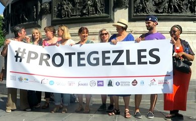 Kadına şiddet Paris'te protesto edildi