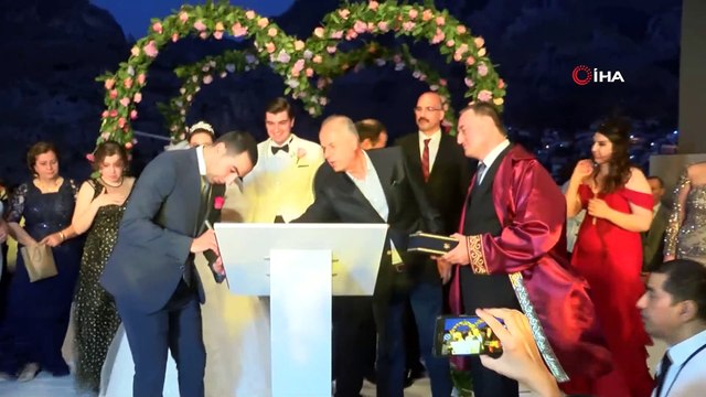 Başkan Savaş kendi kızının nikahını kıydı