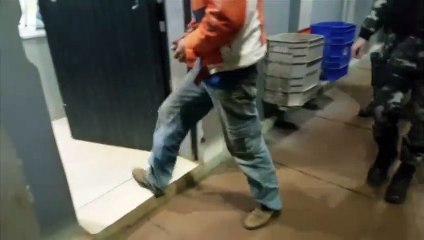 Homem é detido pelo Pelotão de Choque no Jardim Melissa