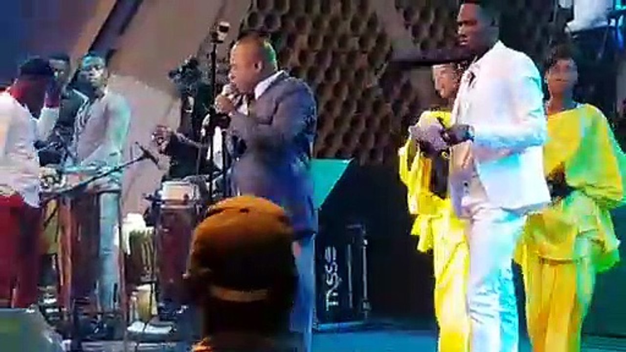 Concert CICES : revivez le duo entre Momo et Alpha Dieng