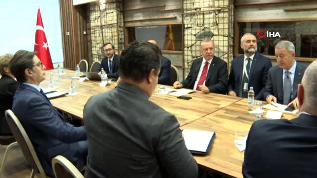 - Cumhurbaşkanı Erdoğan, Kuzey Makedonya Cumhurbaşkanı Pendarovski ile görüştü