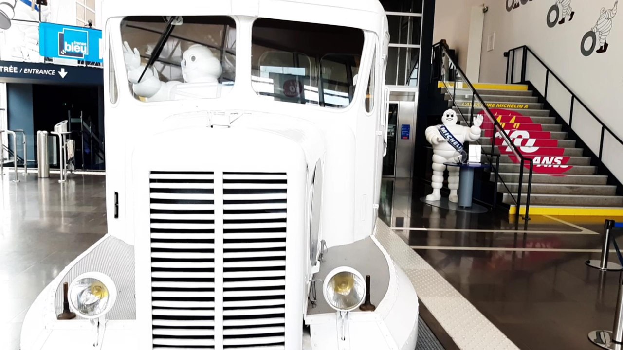 Découvrez l'Auvergne: La Micheline Type 51 à l'Aventure Michelin de Clermont-Ferrand (63)