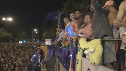 "Ni un paso atrás",  el Orgullo más reivindicativo frente a la ultraderecha