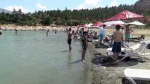 - Antalya değil, Elazığ Hazar Gölü Plajı doldu