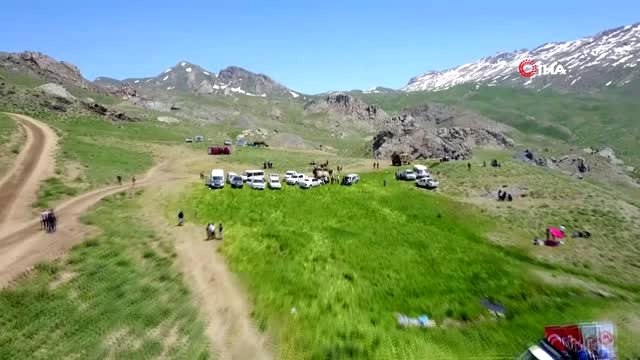 Bir dönem terörün kol gezdiği Kato Dağı'nda huzur şenliği