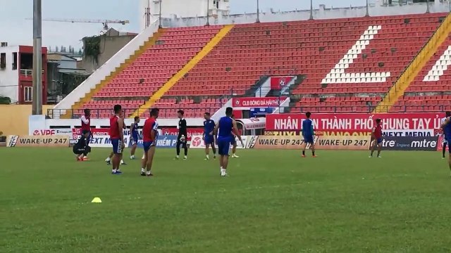 Buổi tập duy nhất của CLB Hà Nội trên SVĐ Lạch Tray trước đại chiến Hải Phòng - Hà Nội