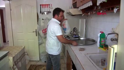 Mersin 4 gün evinde mahsur kalan dedeye yardım eli