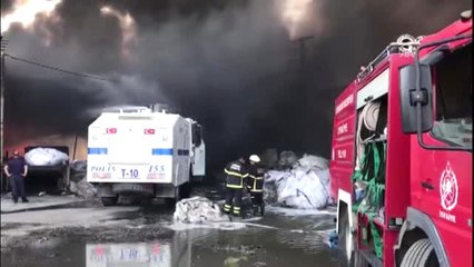 Geri dönüşüm fabrikasında yangın (2)