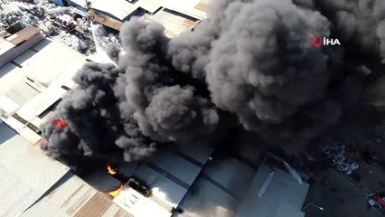 Adana'da plastik geri dönüşüm fabrikasında büyük yangın