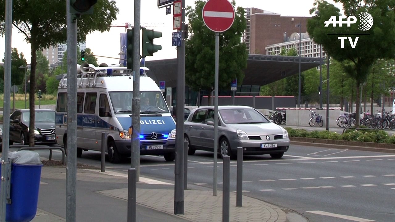 Fliegerbombe in Frankfurt entschärft - Bewohner zurück in Wohnungen