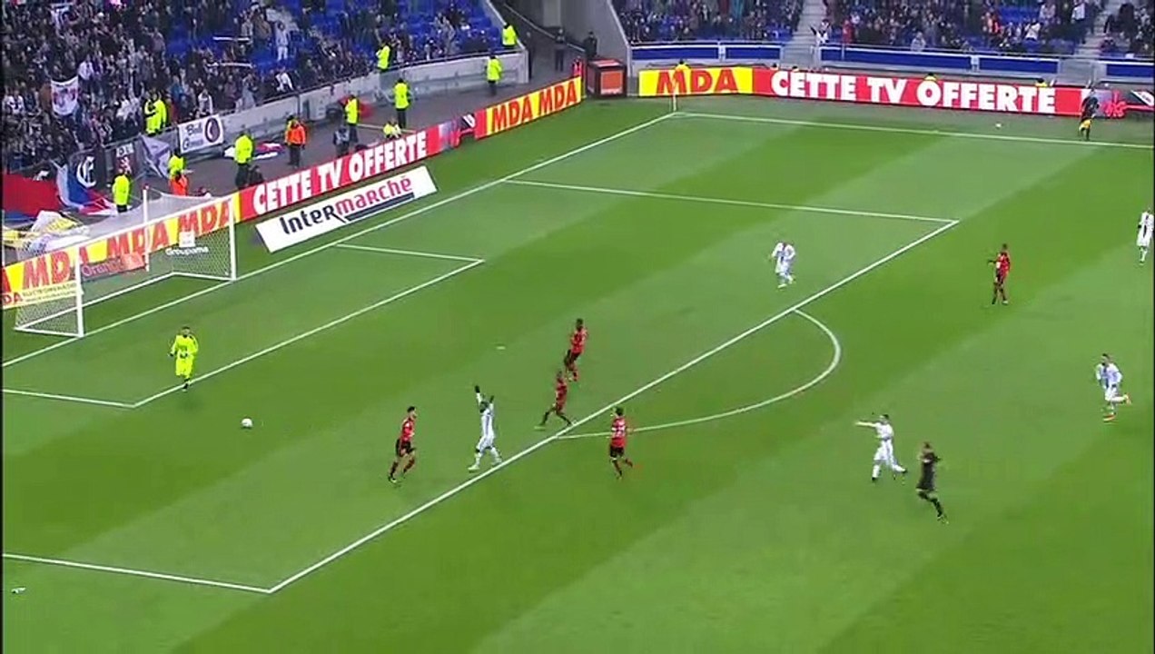 11/12/16 : OL-SRFC : carton rouge Bensebaini (74')