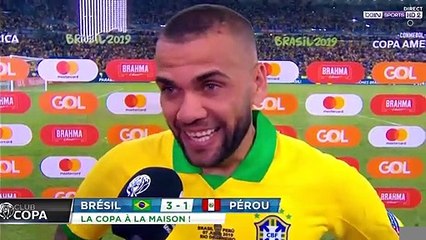 Dani Alves : "Fallait donner une réponse positive"