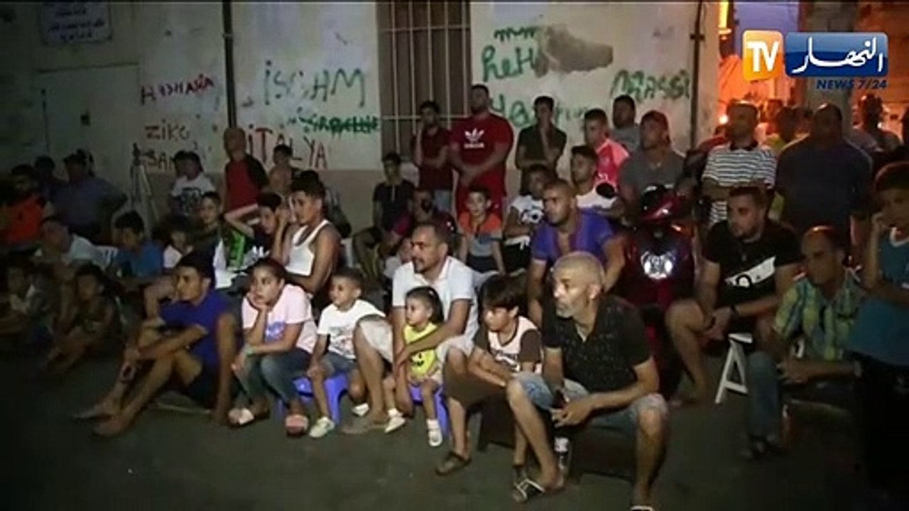 هكذا إحتفل ابناء سكيكدة بتأهل الخضر لربع نهائي الكان