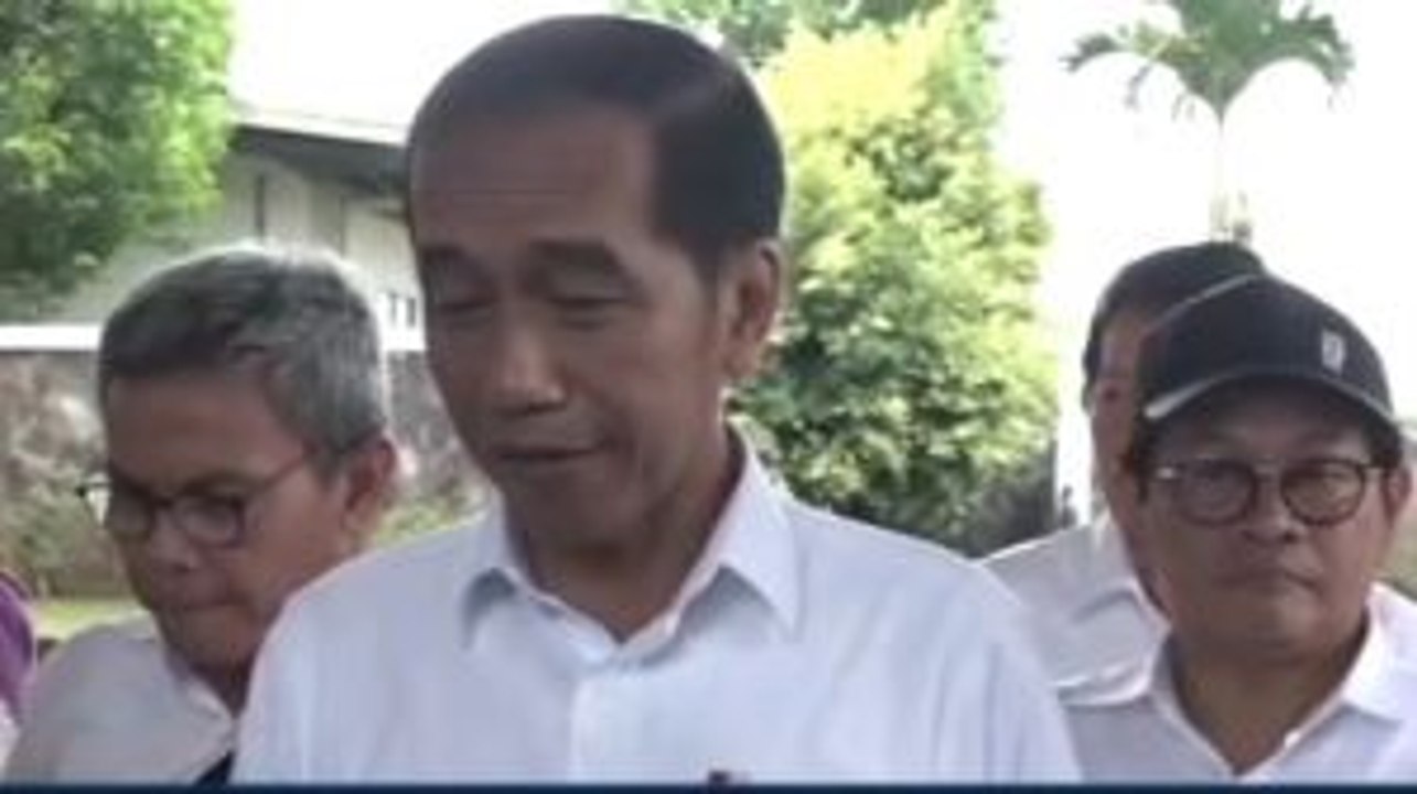 Jokowi Persilakan Baiq Nuril Ajukan Amnesti