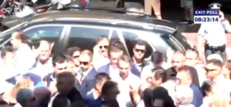 Yunanistan'da secimin galibi Miçotakis bugün yemin edecek