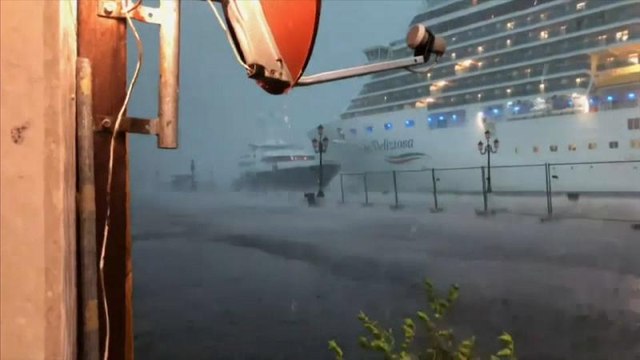 Venezia: torna la polemica sulle navi da crociera