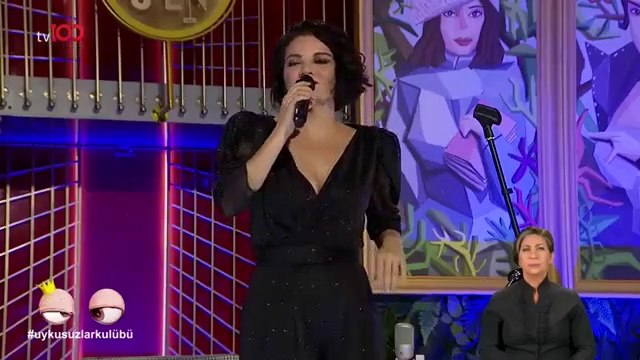 Göksel sahne performansı... Okan Bayülgen ile Uykusuzlar Kulübü