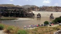 Tarihi Hasankeyf Kalesi'ne tekneyle ulaşılacak - BATMAN
