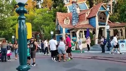 Baston à Disneyland (Californie)