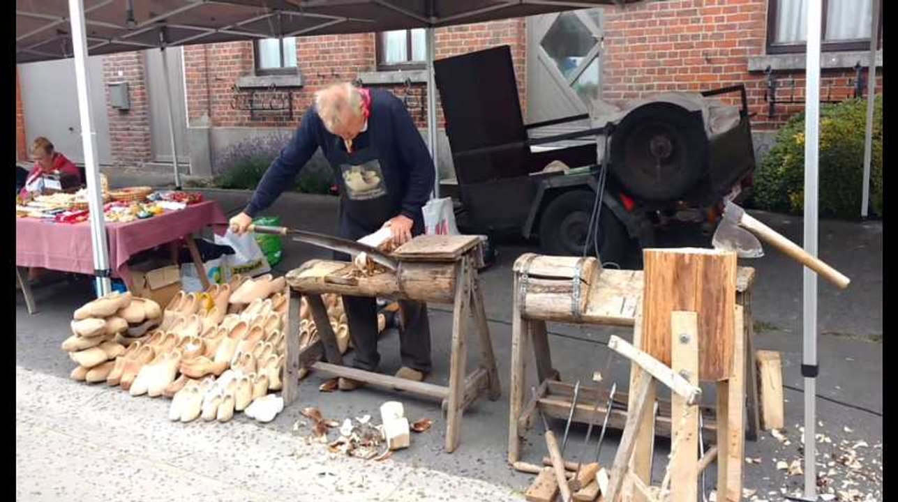 Des artisans au travail à Ostiches