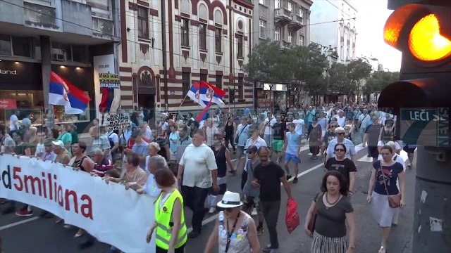 PROTESTAT NDEZIN BEOGRADIN, KERKOHET LARGIMI I VUÇIÇ - News, Lajme - Kanali 7