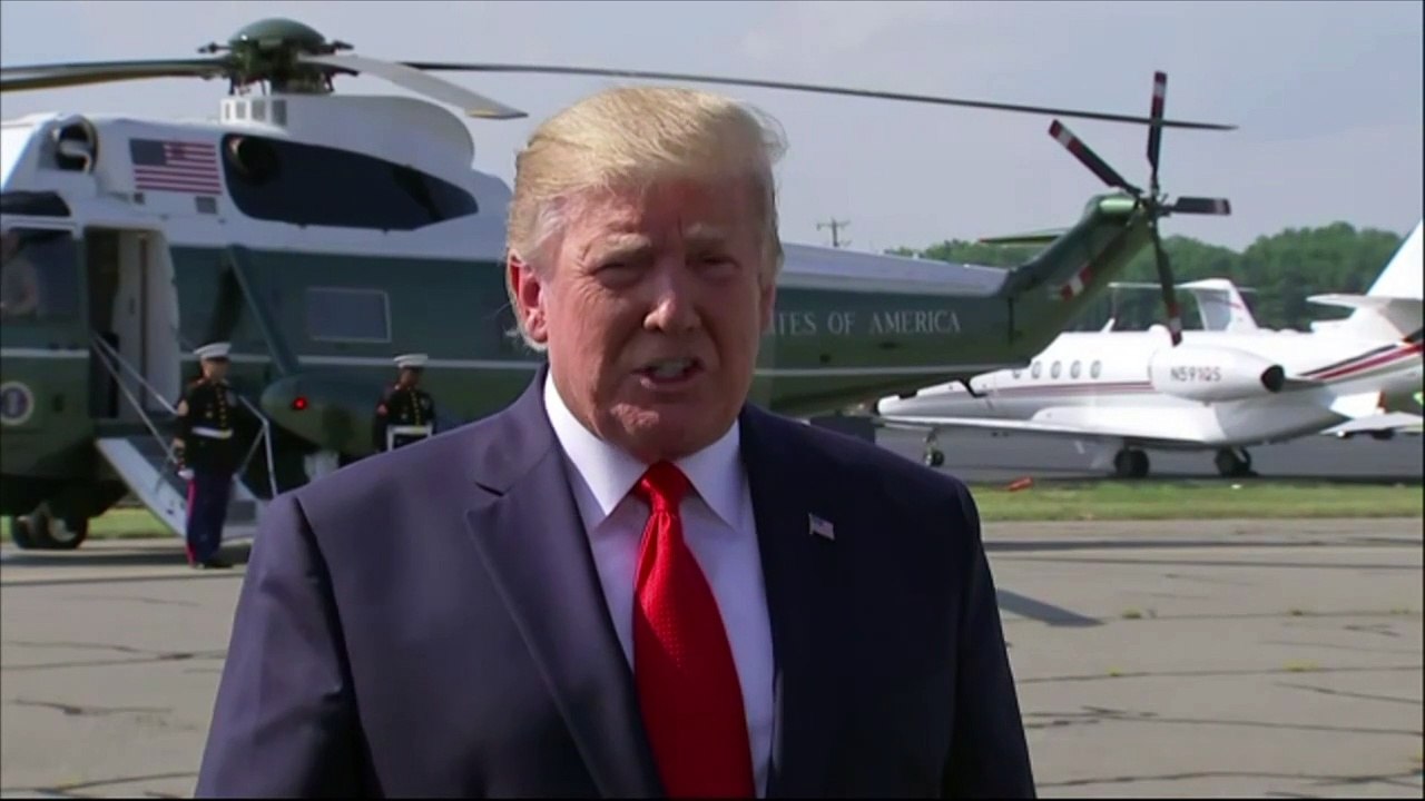 Trump advierte a Irán que "tenga cuidado" con el enriquecimiento de uranio