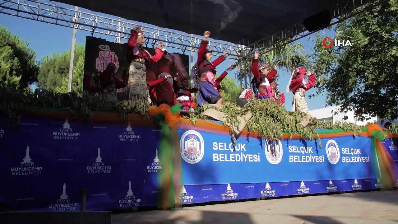 Selçuk, şeftali ile şenlendi