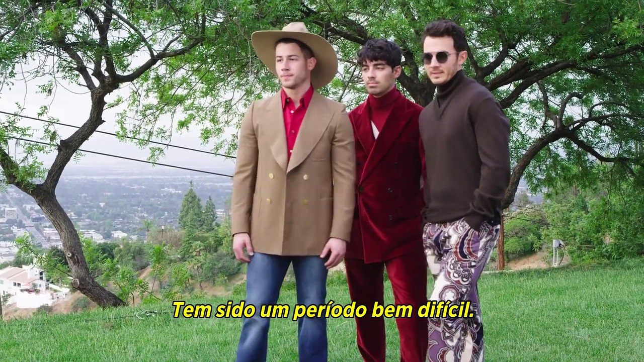 LEGENDADO - HARPER'S BAZAAR | Os Jonas Brothers sentem MUITA MUITA falta de Game of Thrones