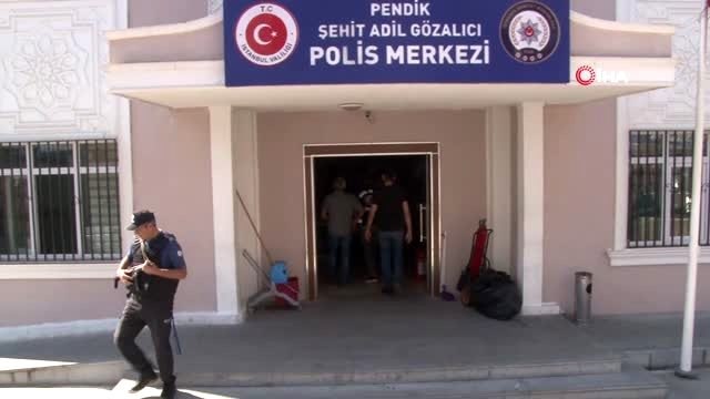 Magandanın elini sıkan polis amiri görevden alındı