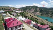 Sivas'taki bu köy, tatil köylerini aratmıyor