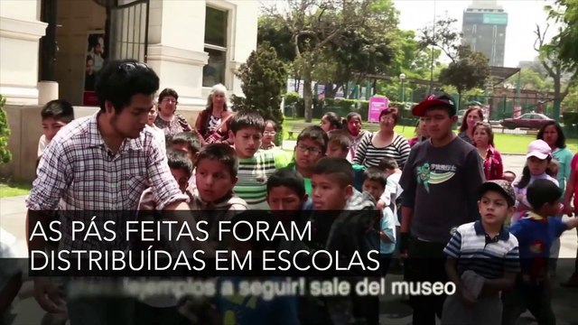 Artista mexicano transforma armas em instrumentos musicais e pás para plantar árvores