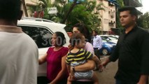 Sunny Leone Pick Up her kids From Play School Fusion Juhu