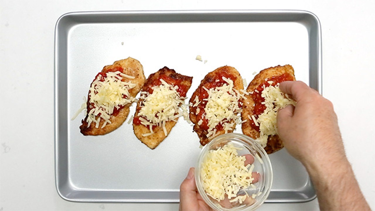 Escalopes de poulet panées alla parmigiana