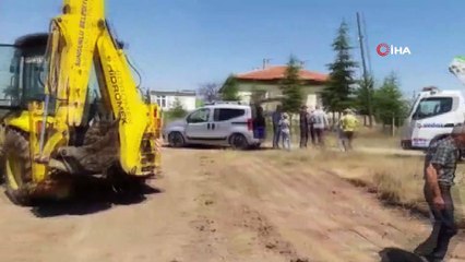 Saman yüklü kamyon yangında kül oldu