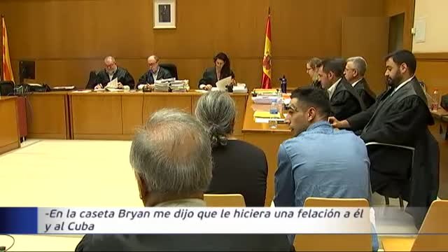 Lo tuve que hacer. Estaban con las pistolas , dice la víctima de La Manada de Manresa