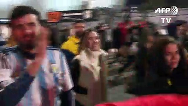 Hinchas argentinos comparten frustración de Messi con arbitraje de Copa América