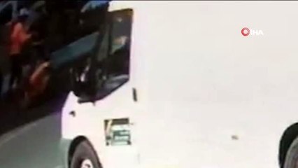 Polis memuru ile parkomat görevlisinin kavgası kamerada