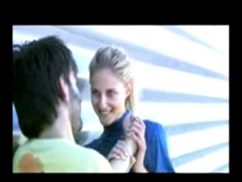 Parodie Pub Tous Accros à la pomme