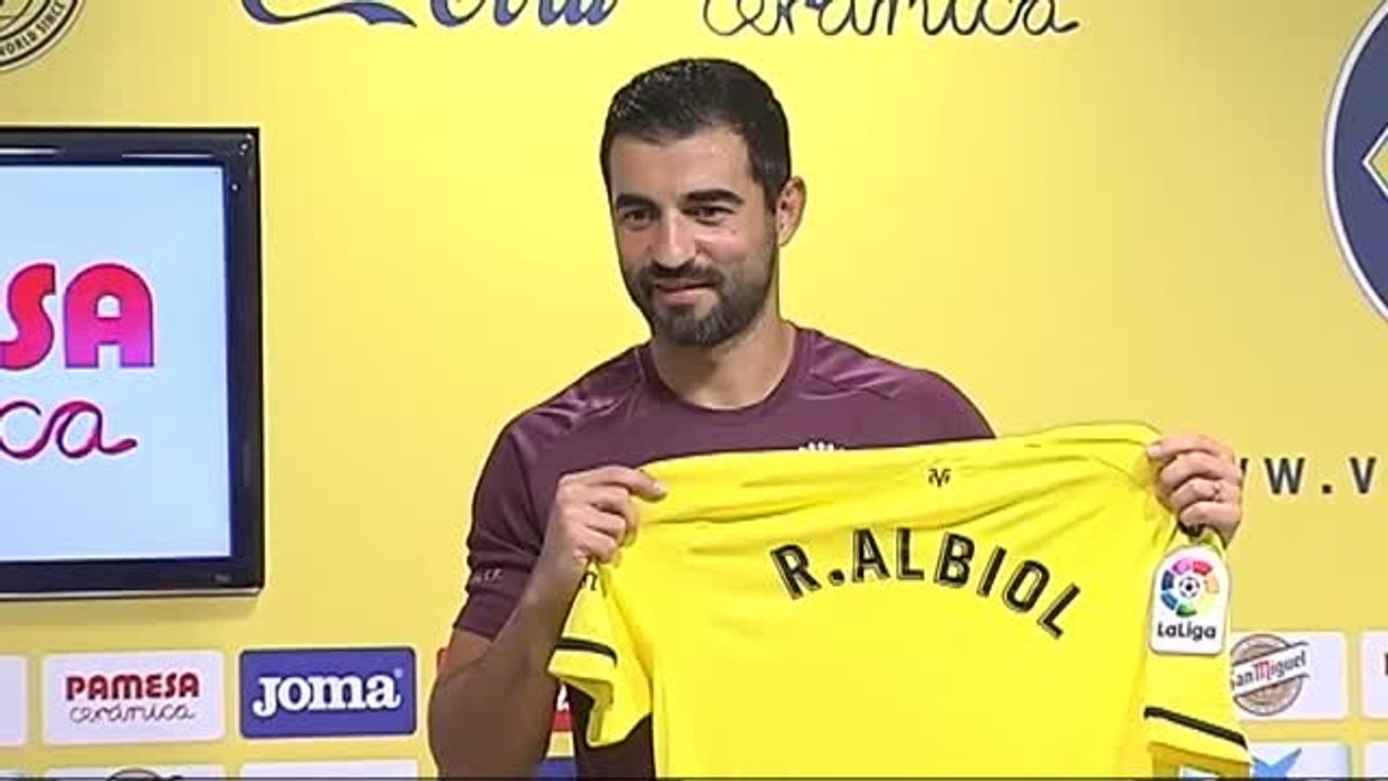 Raúl Albiol: "Toca devolver la confianza que el Villarreal ha demostrado en mí"