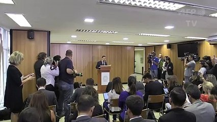 Moro se afasta temporariamente