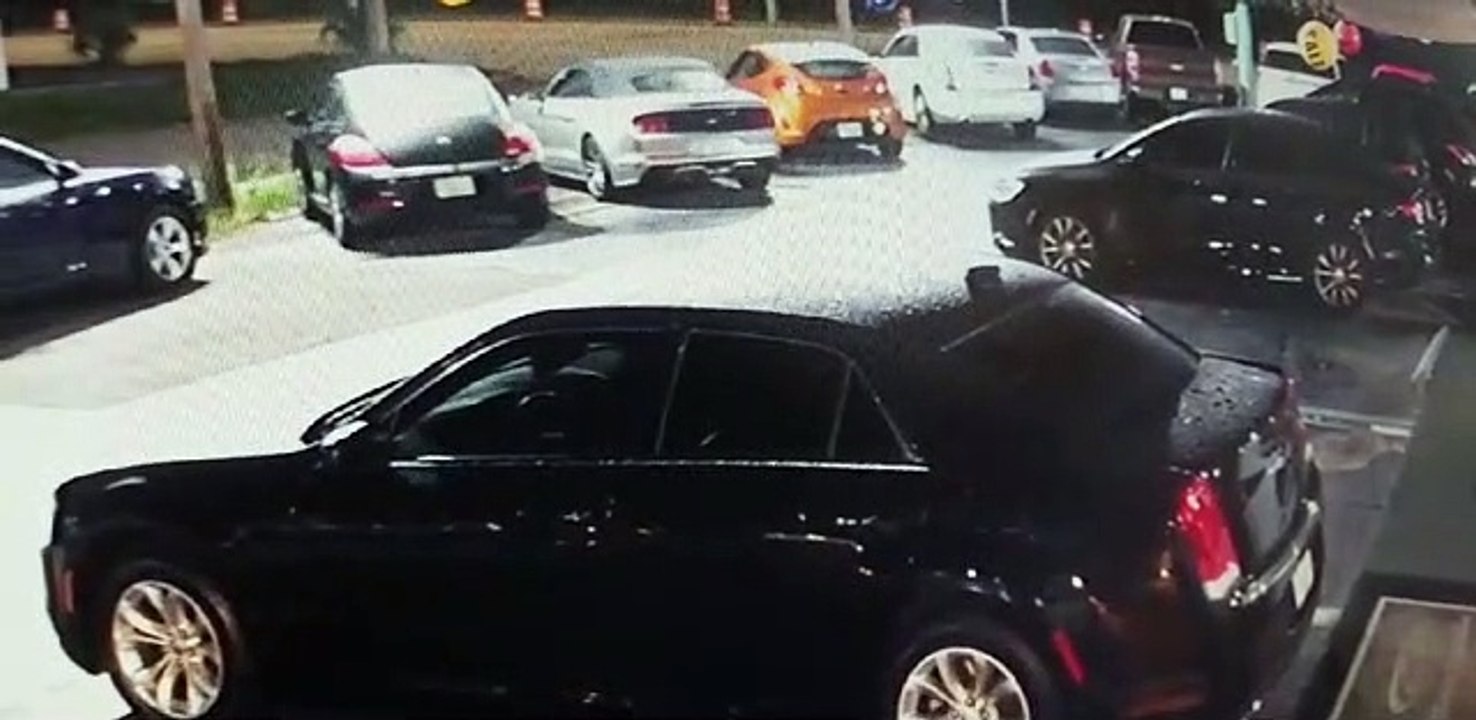 Floridian Caught Falling on Car
