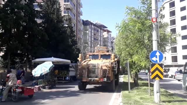 Sınıra komando sevkiyatı