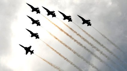 İsviçre'de savaş uçakları yanlış şehrin üzerinde gösteri yaptı