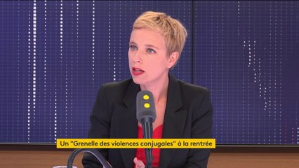 "Bla-bla-bli, bla-bla-bla..." : Clémentine Autain se moque des propositions de Marlène Schiappa contre les féminicides